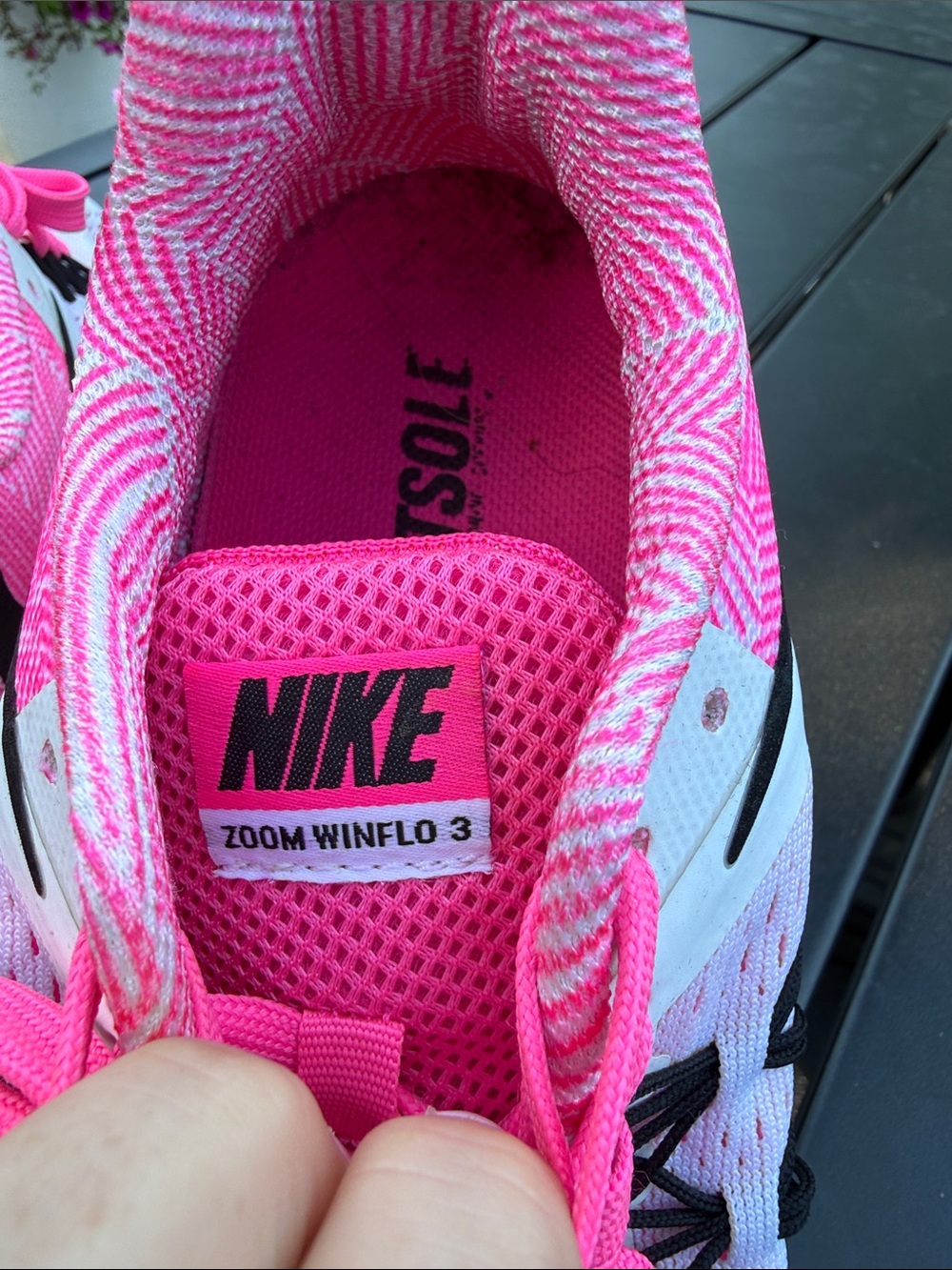 Nike Women’s White and Hot Pink Athletic Running Shoes - Picture 6 of 7